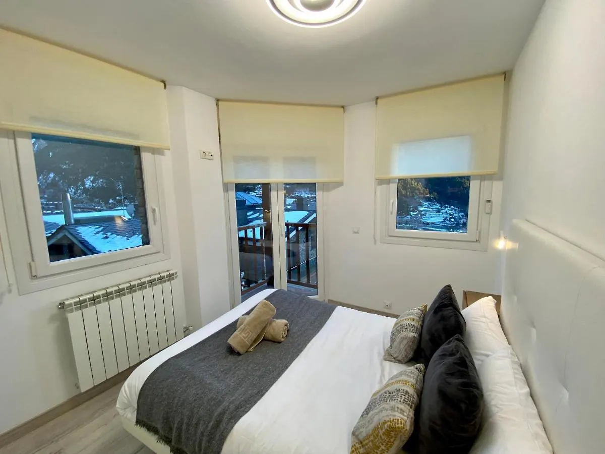 Prober_Encamp Apartment 0*, Encamp